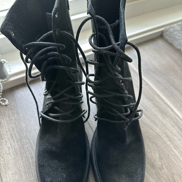 Like new Free People Black Lace Up Boots with Chunky Design Leather Upper - Picture 13 of 13